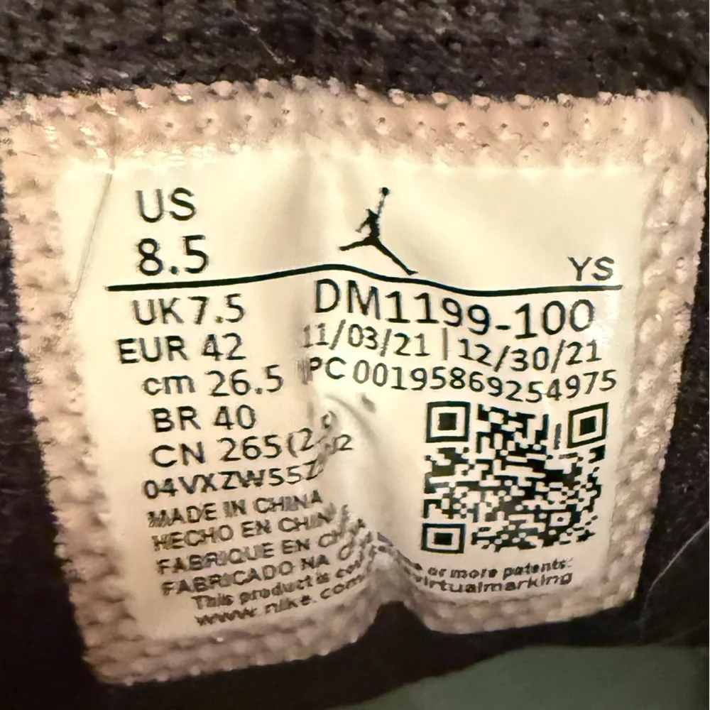 Air Jordan 1 Low SE M8.5/W10